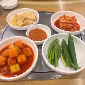 난 능이 넌 옻닭 대표 사진