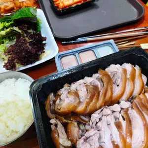 황금족발 사진 1