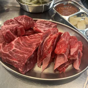 홍대장소고기집 대표 사진