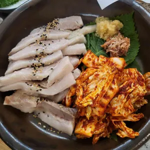 신비옥 대표 사진