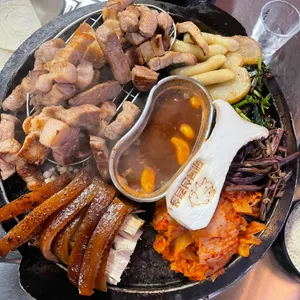 돼봉삼겹살 사진