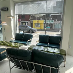 더레어 대표 사진