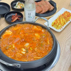 최부대찌개 사진