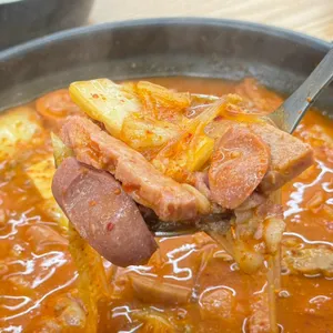 최부대찌개 사진