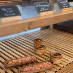 레브 대표 사진