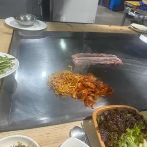 당구대통철판삼겹살 대표 사진
