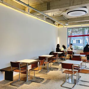 앞마당 대표 사진