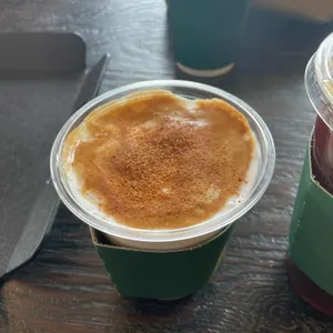 게으른악어 대표 사진