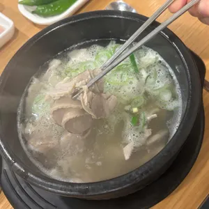 유성옥 돼지국밥 대표 사진