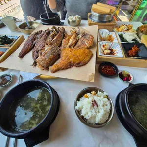 넘버원연화리생선구이 사진 1