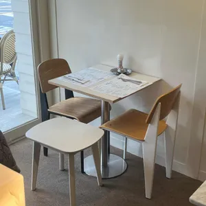 에밀리 대표 사진