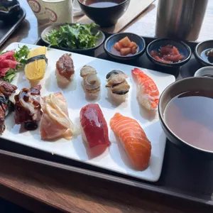 더봉반 대표 사진