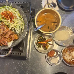 화산숯불구이 사진