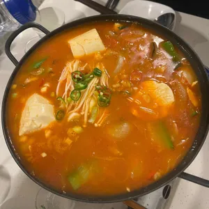 토끼와거북전 사진