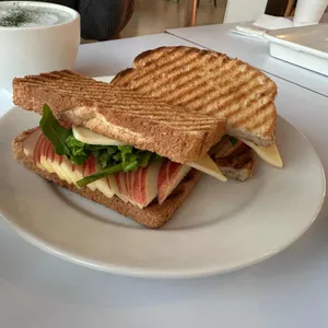 에이미테이블 사진