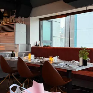 괴르츠 대표 사진