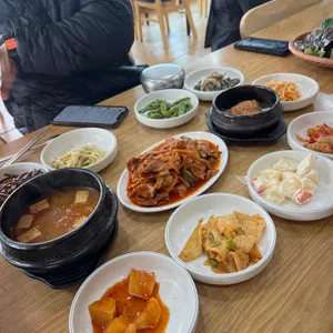 금잔디우렁이쌈밥 사진 1