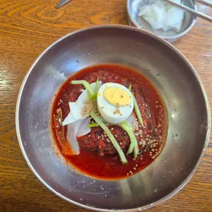 육쌈냉면 사진