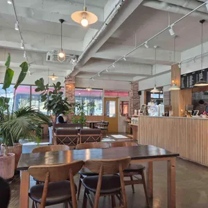 카페 나무사이 대표 사진