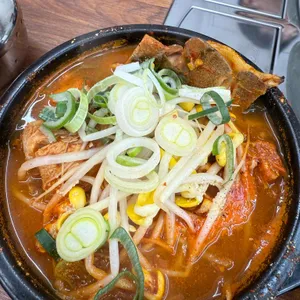 한끄니감자탕 사진 1