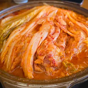 동학사 초가집 사진 1