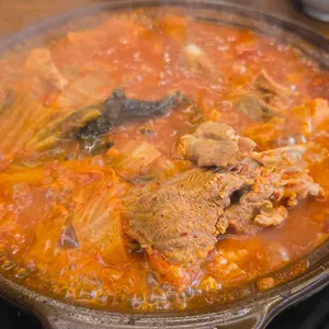 동학사 초가집 사진