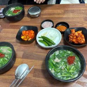 재기돼지국밥 사진 1
