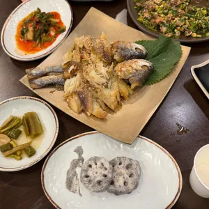 할머니가 차려주는 밥상 대표 사진