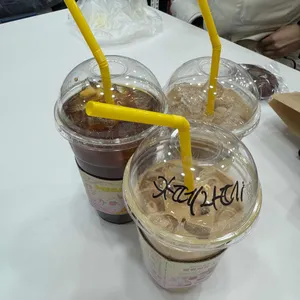 메가커피 대표 사진