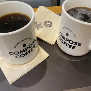 컴포즈커피 사진