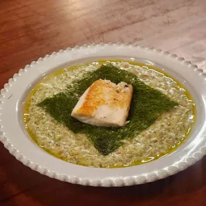 라소리 테이블 사진