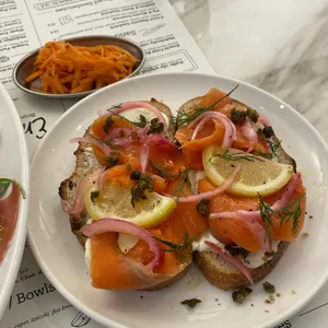 에밀리 대표 사진