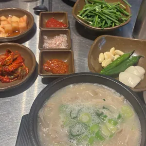 수변최고돼지국밥 대표 사진