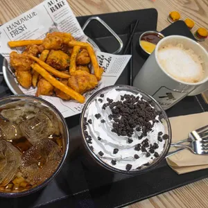 더홀릭보드게임카페 대표 사진