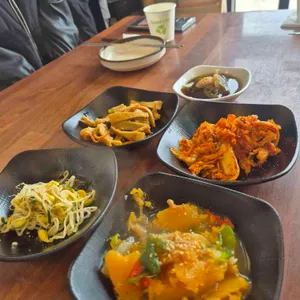 부에난소라하효마을 사진