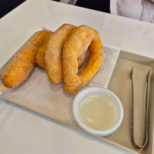 노랑고래 찹쌀꽈배기 대표 사진