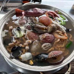 도토리 바지락손칼국수 대표 사진