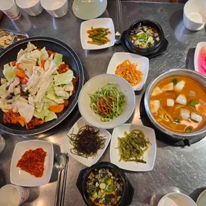 삼거리돌솥쌈밥 대표 사진