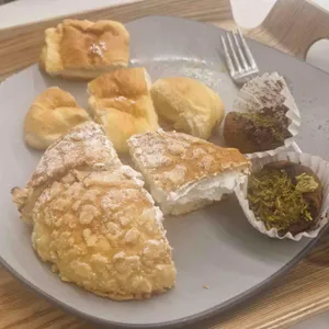 구자윤 과자점 대표 사진