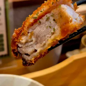 육회로운연어로만 대표 사진