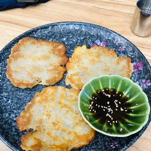 육칼밥 산아래 사진 1