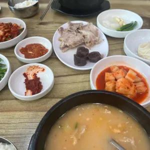 와우돼지국밥 사진