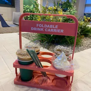 카페 수목 사진