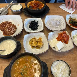 콩밭뜰 짬뽕순두부국밥 대표 사진