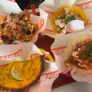 비틀비틀, 비틀스타코 사진