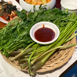 초일육 대표 사진