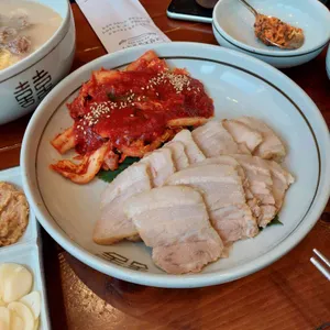고향보쌈칼국수 사진