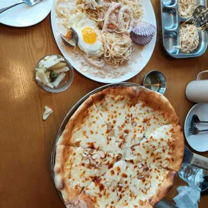 로니로티 대표 사진