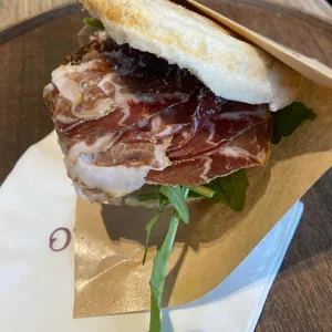 오띠젤리 사진 1