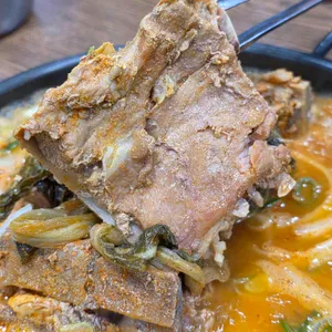 뼈누리감자탕 사진